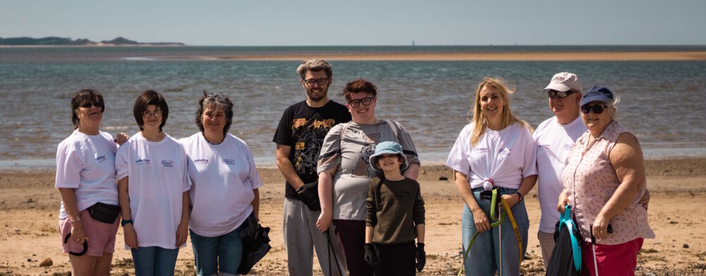 Journalism students make feature documentary on family cleaning up  Llanelli Beach