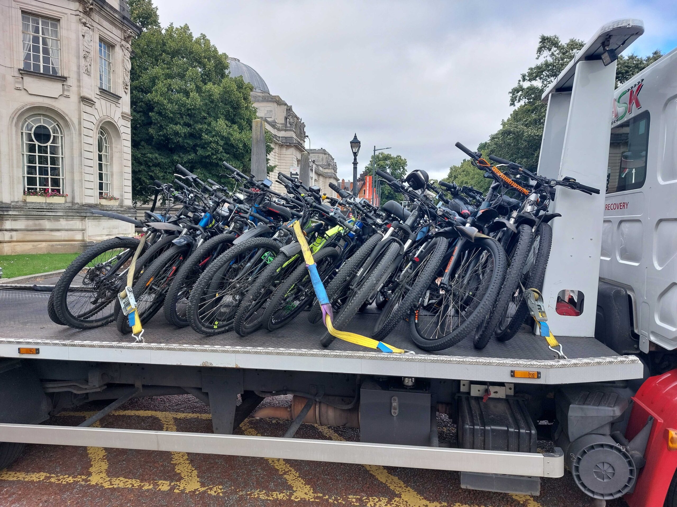 Crackdown in illegal e-bikes in Cardiff underway