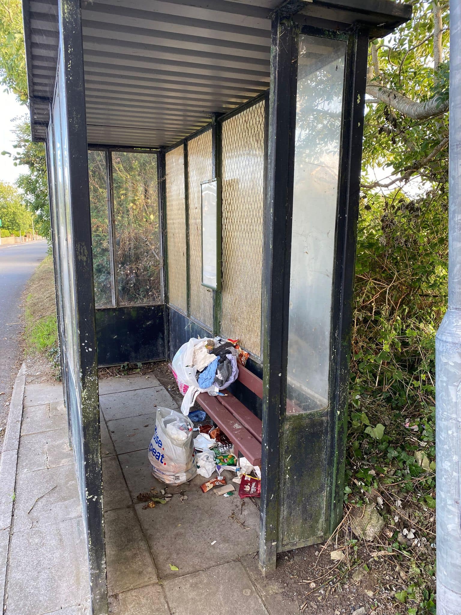 ‘Disgusting’ and ‘shoddy’ bus stops in Glamorgan in dire need of repair say residents