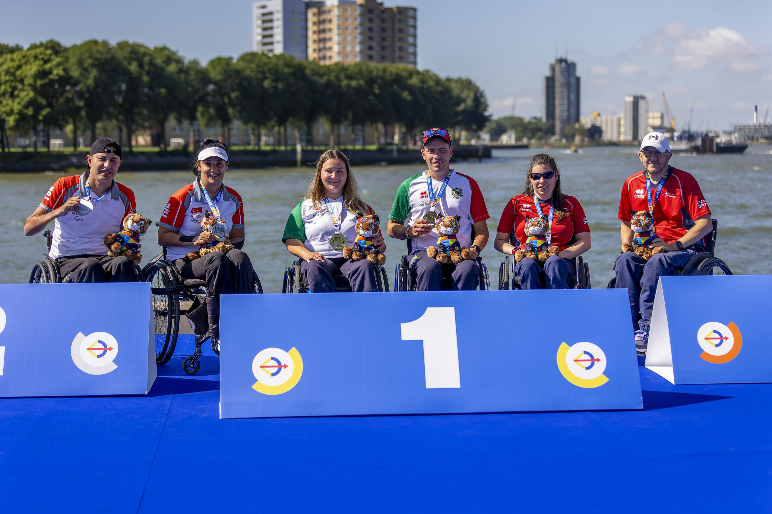 Para team shoot to gold medal success across the board at European Championships in Rotterdam