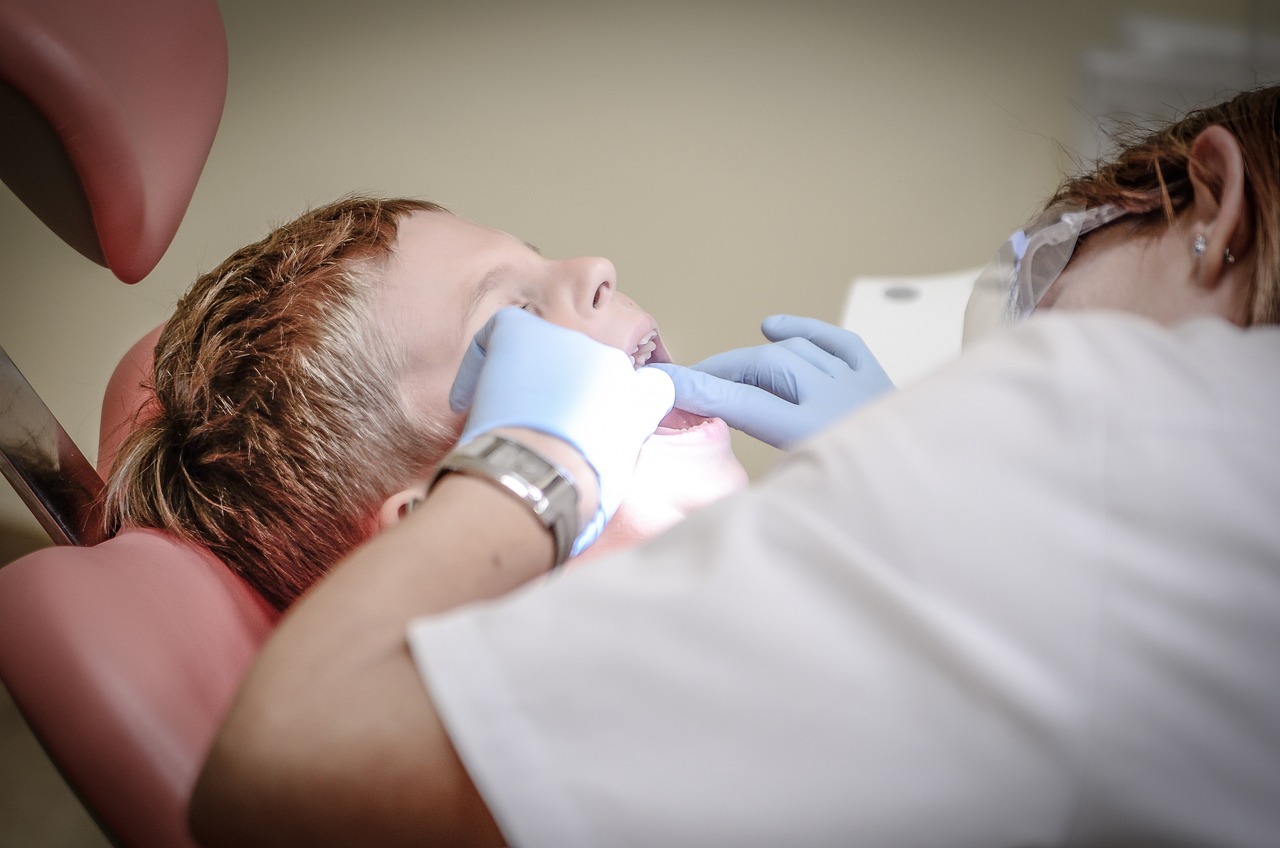 Welsh Lib Dems call for action to tackle shortage of dentists in Wales