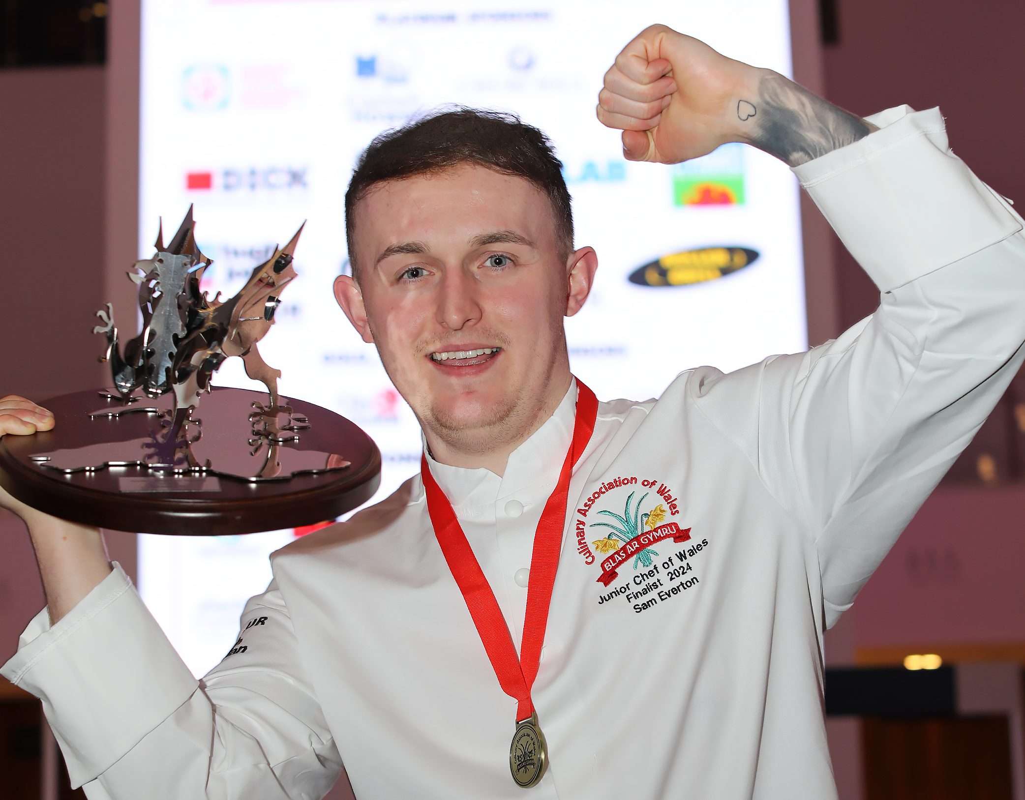 Talented Mid Wales chef wins dragon trophy in Junior Chef of Wales
