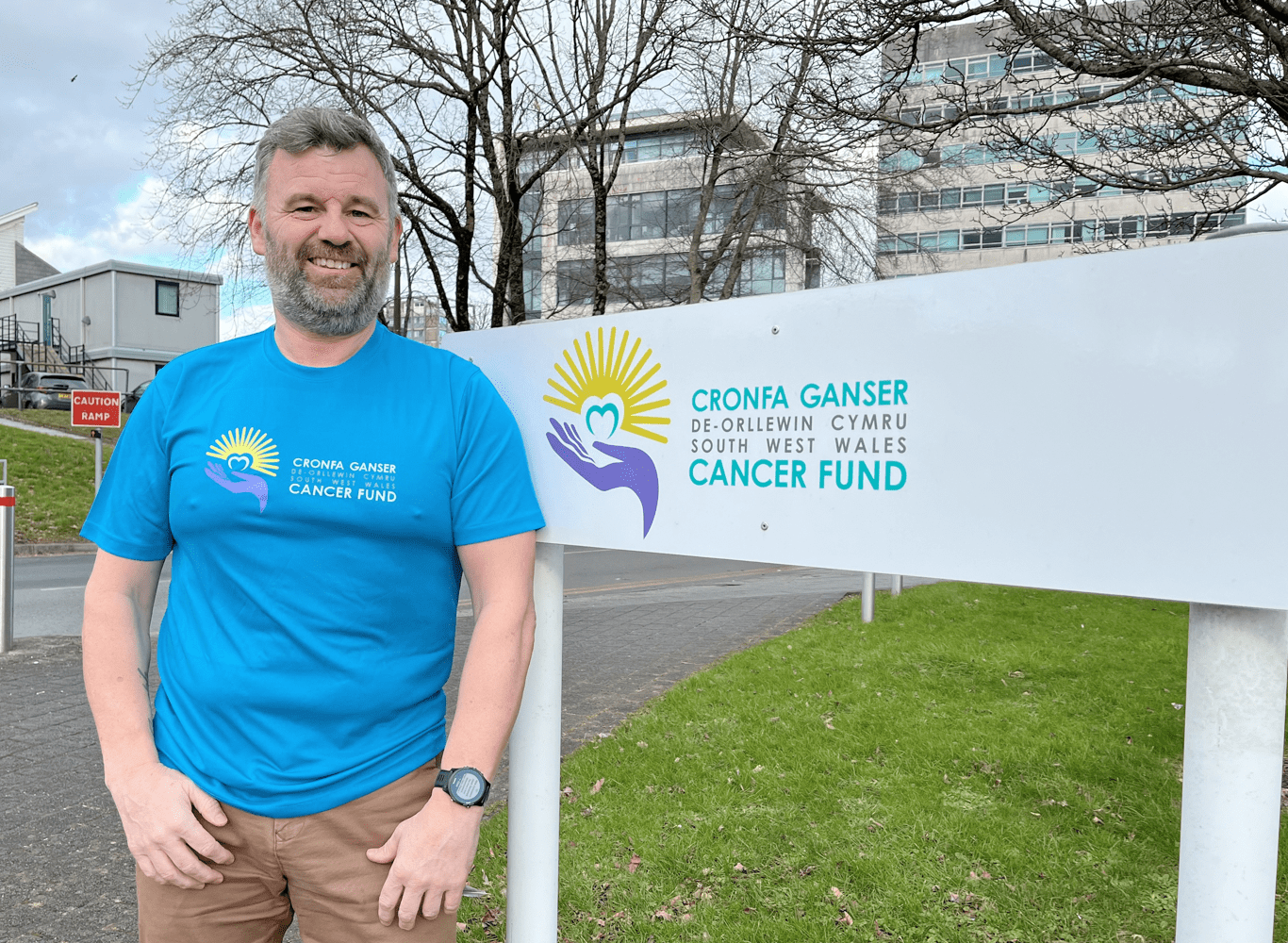 Daring fundraiser packs his trunks to help raise money for cancer centre